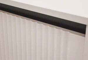 Szafka RTV z ryflowanymi frontami Yukashi 2S T312 beżowa